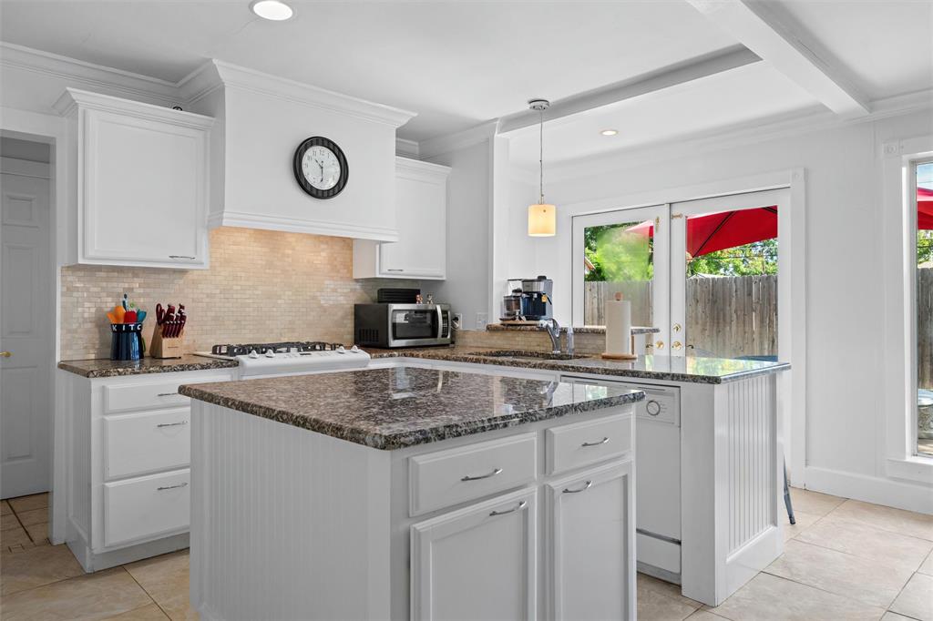 1705 Manchester Drive Property Photo 10