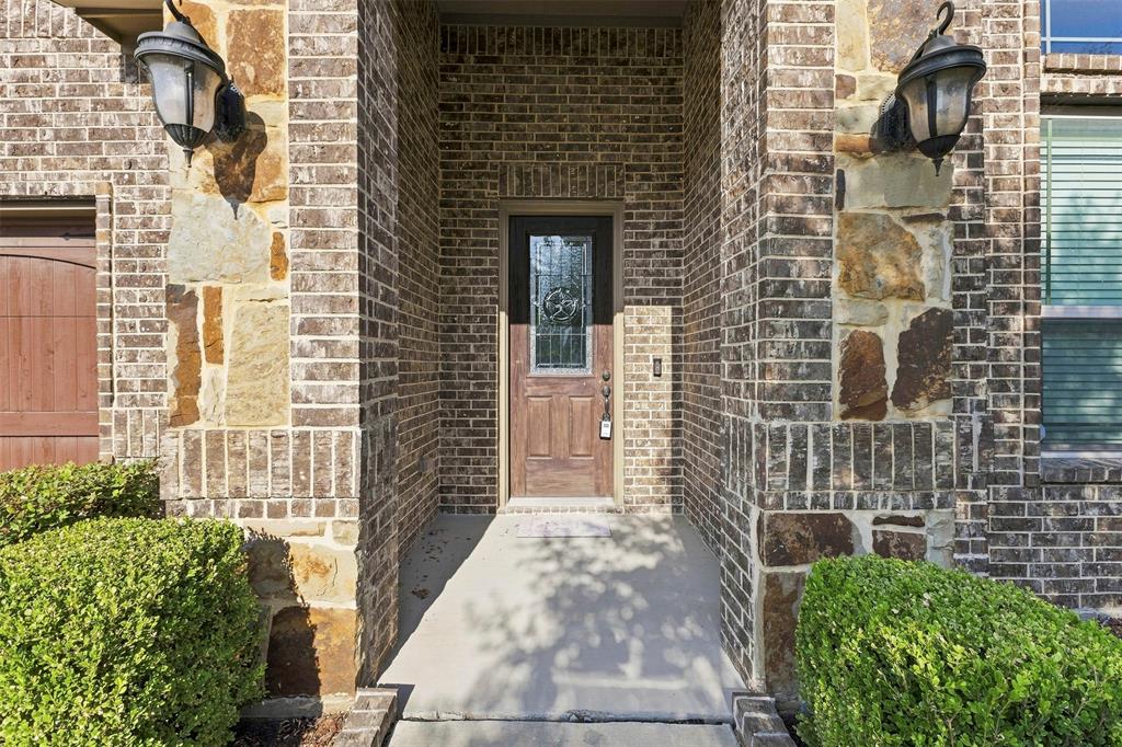 421 Summer Grove Drive Property Photo 12