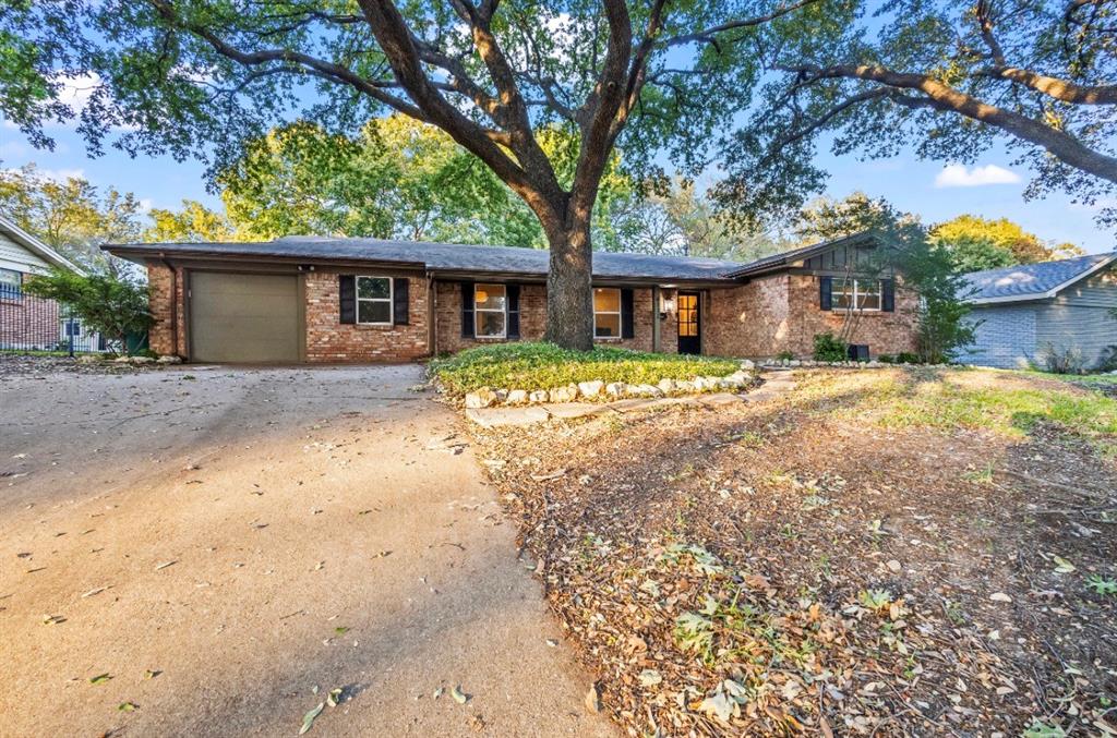 4112 Selkirk Drive Property Photo 1