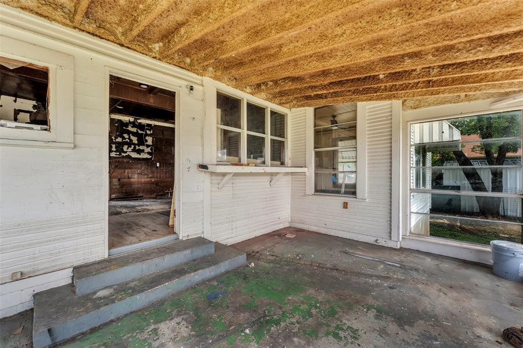 210 S 5th Street Property Photo 6