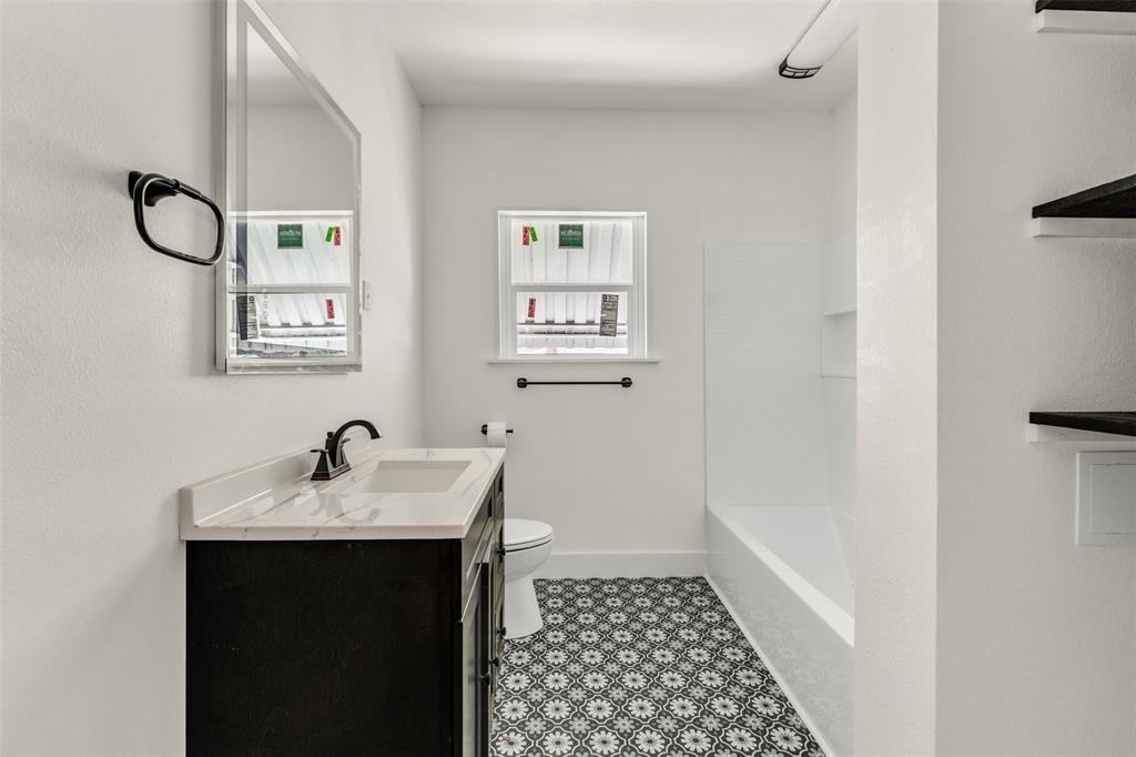 210 S 5th Street Property Photo 13