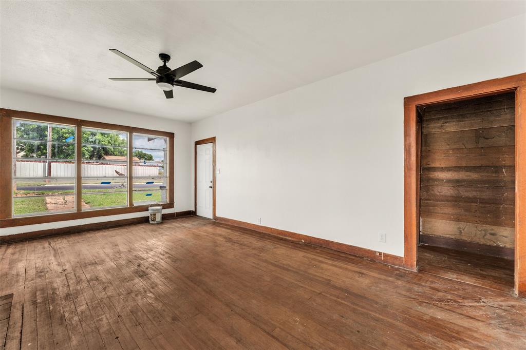 210 S 5th Street Property Photo 22