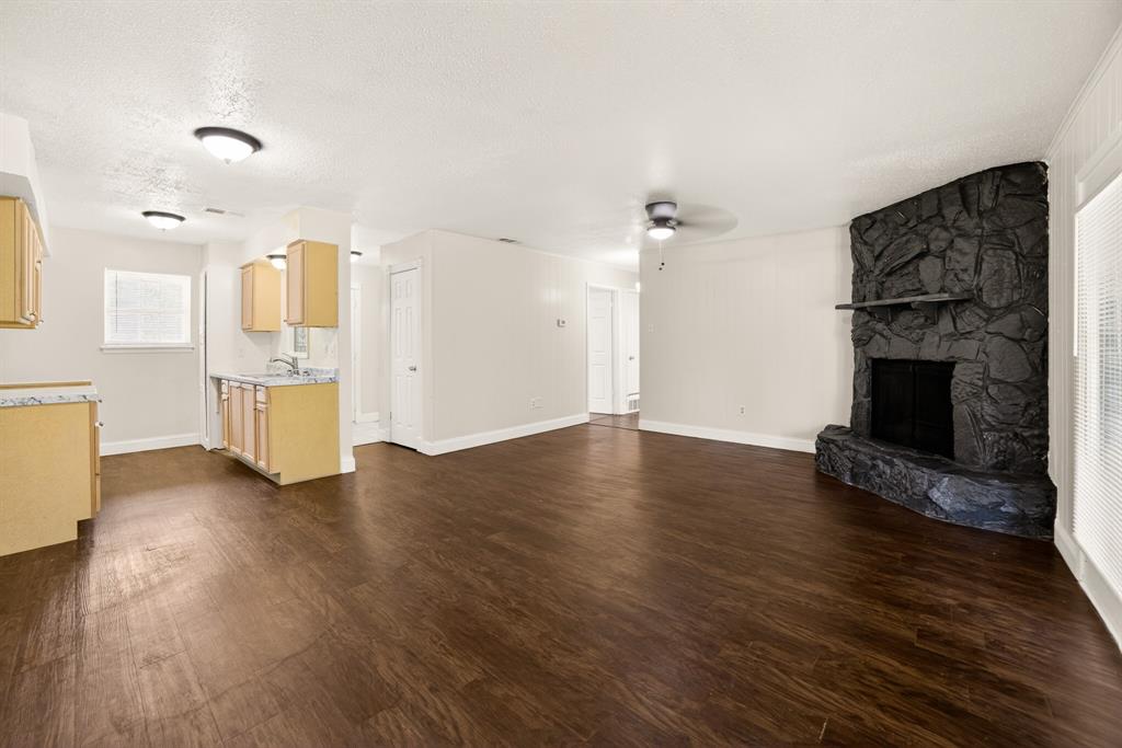 15131 Oakwood Lane Property Photo 7