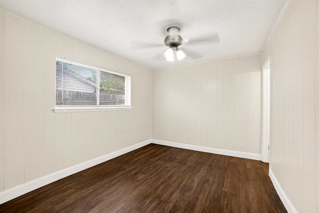 15131 Oakwood Lane Property Photo 11