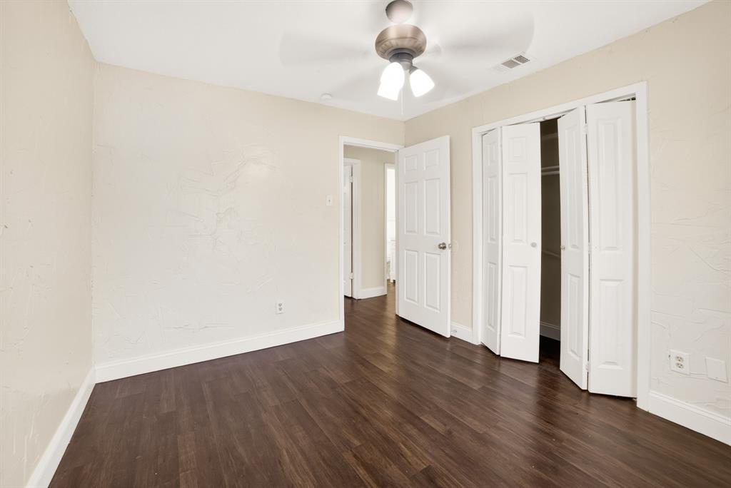 15131 Oakwood Lane Property Photo 12
