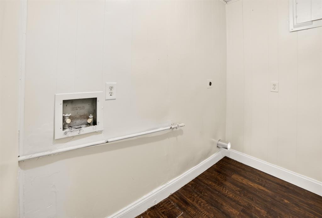15131 Oakwood Lane Property Photo 16