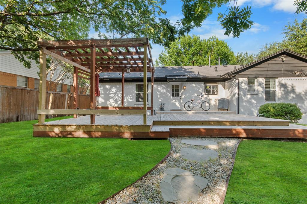 11621 Tuscany Way Property Photo 5