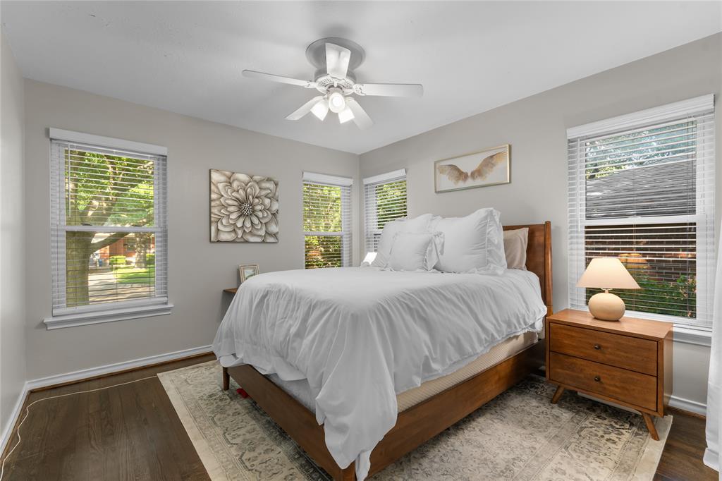 11621 Tuscany Way Property Photo 22