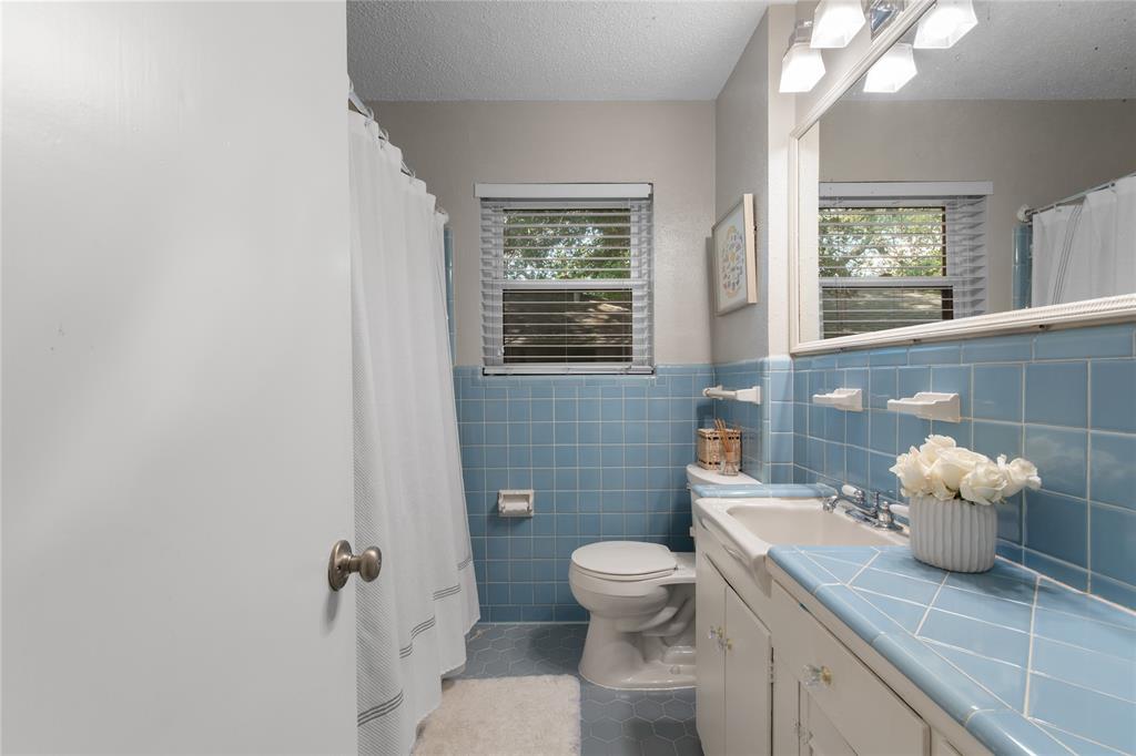 11621 Tuscany Way Property Photo 25