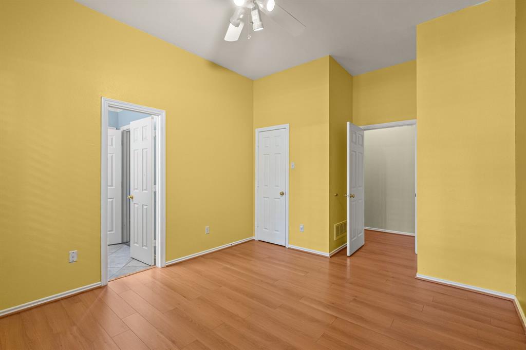 308 Southridge Lakes Parkway Property Photo 33