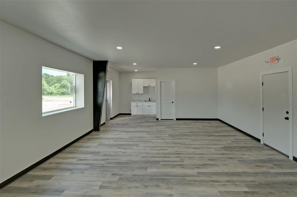 589 Cr 3597 Property Photo 13