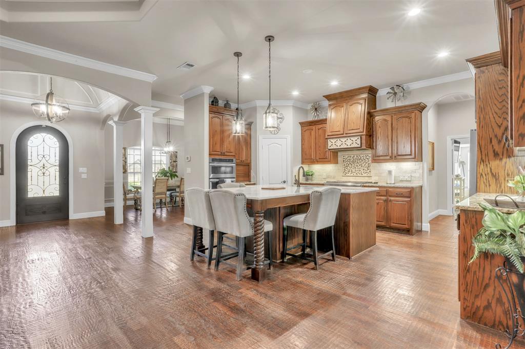 4408 Lake Breeze Drive Property Photo 6