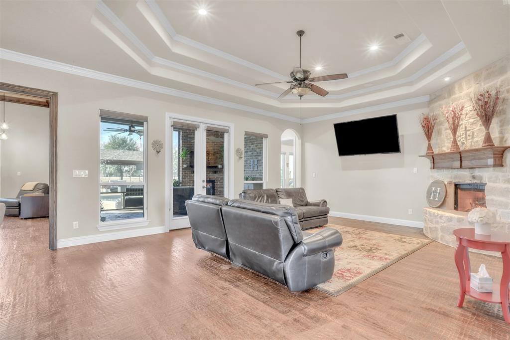 4408 Lake Breeze Drive Property Photo 9