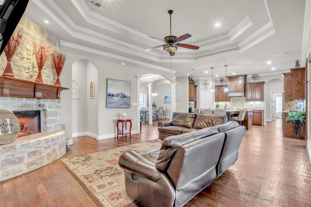 4408 Lake Breeze Drive Property Photo 10