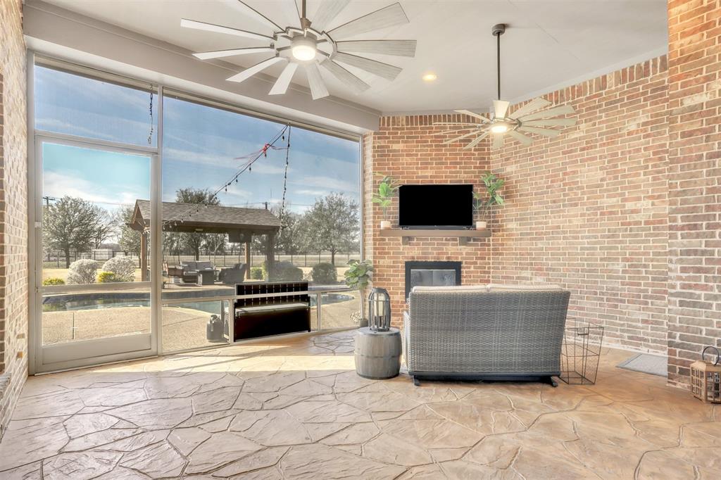 4408 Lake Breeze Drive Property Photo 14