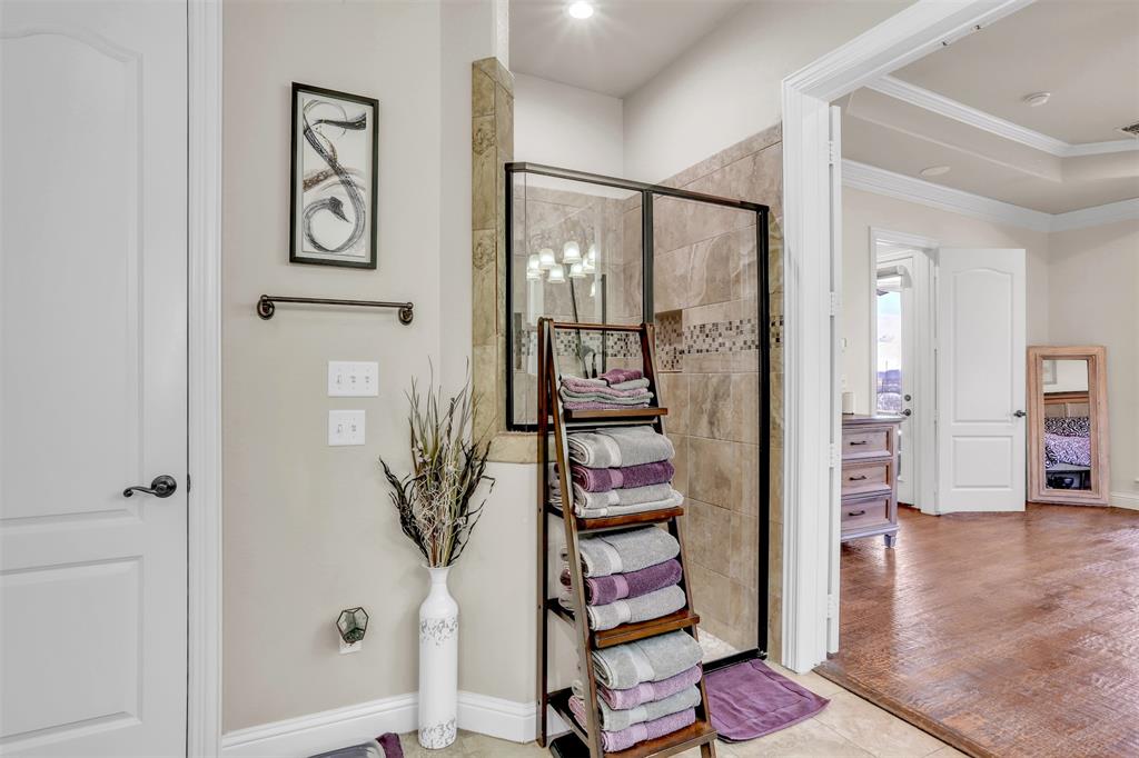 4408 Lake Breeze Drive Property Photo 18