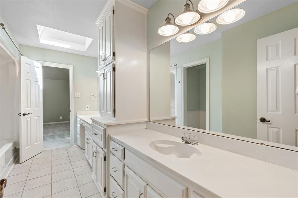609 Seville Road Property Photo 32