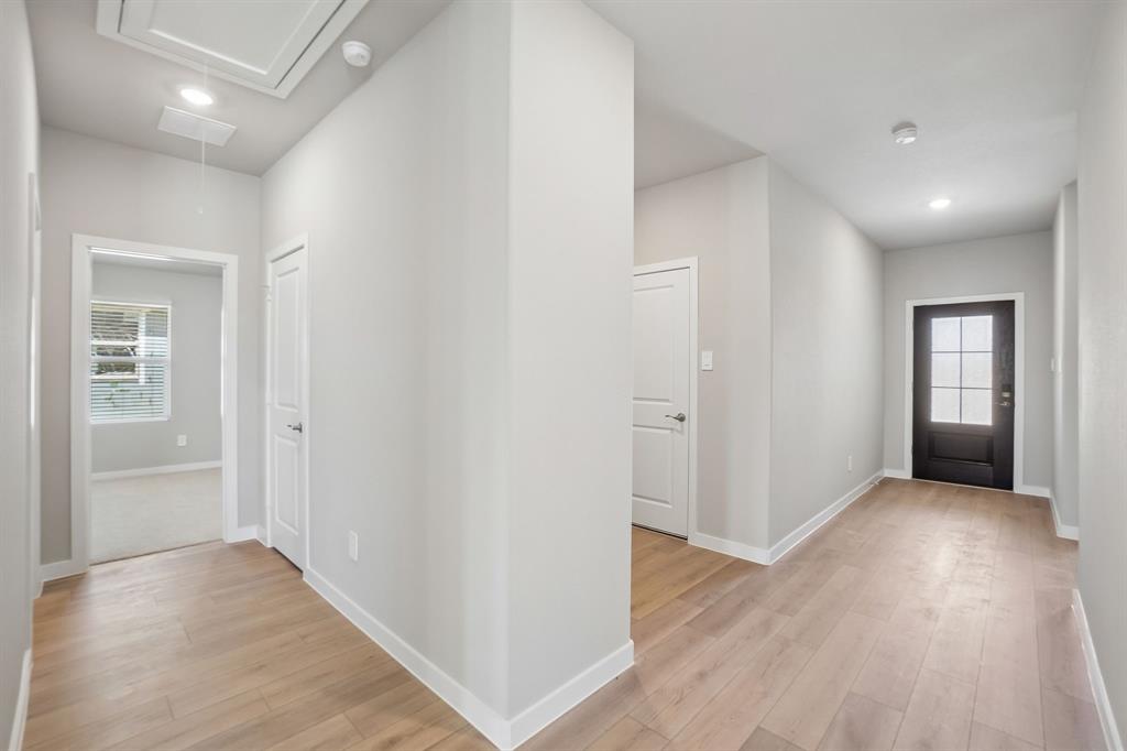 1601 Yosemite Drive Property Photo 3
