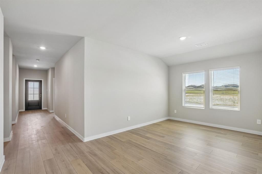 1601 Yosemite Drive Property Photo 4