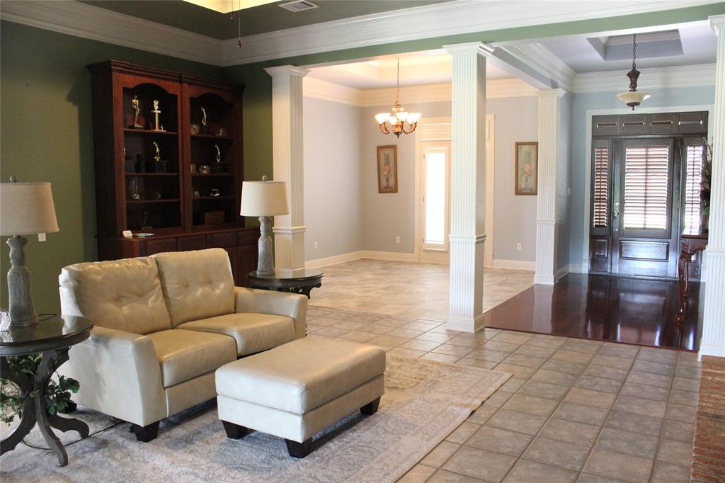 532 Hunters Run Property Photo 4