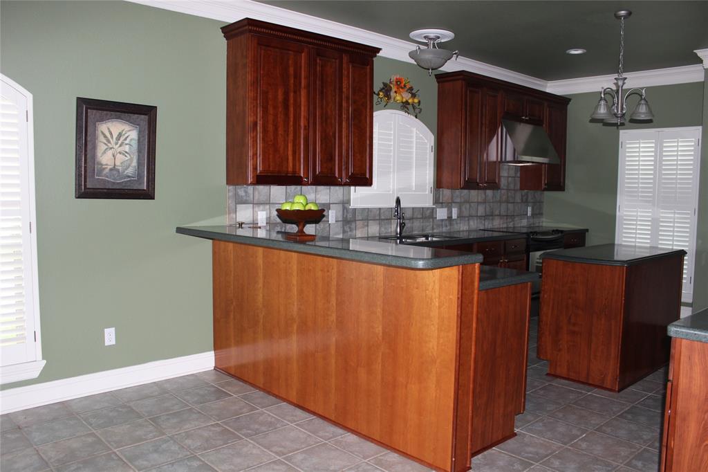 532 Hunters Run Property Photo 9