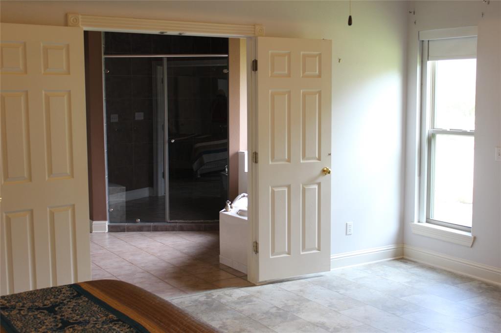 532 Hunters Run Property Photo 14