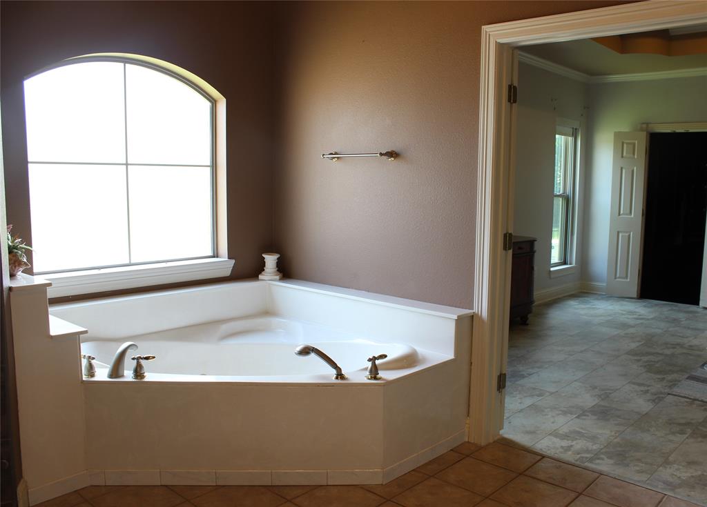 532 Hunters Run Property Photo 15