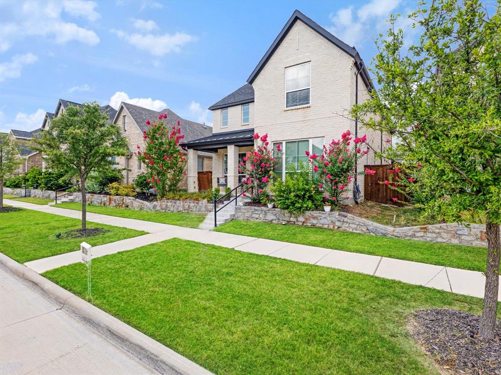 15714 Crape Myrtle Road Property Photo 2