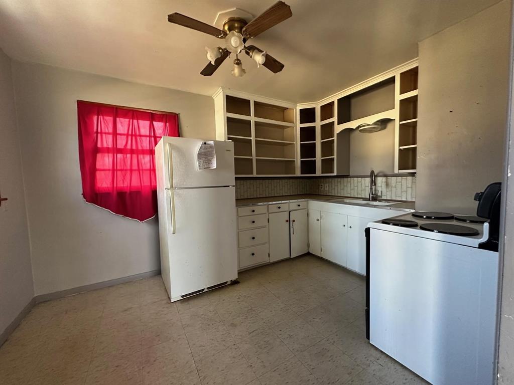 324 W Plum Street Property Photo 9