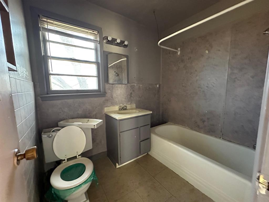 324 W Plum Street Property Photo 10