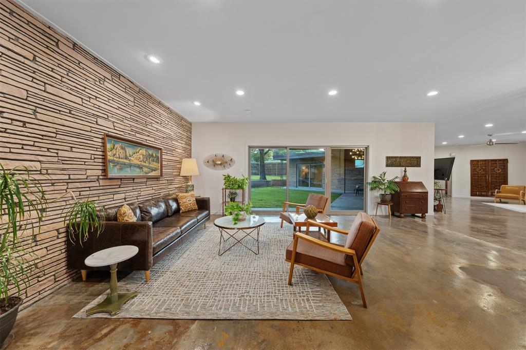 511 Sunset Street Property Photo 5