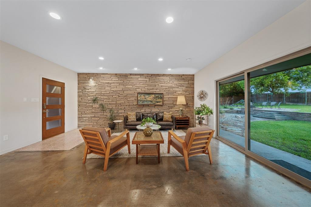 511 Sunset Street Property Photo 6