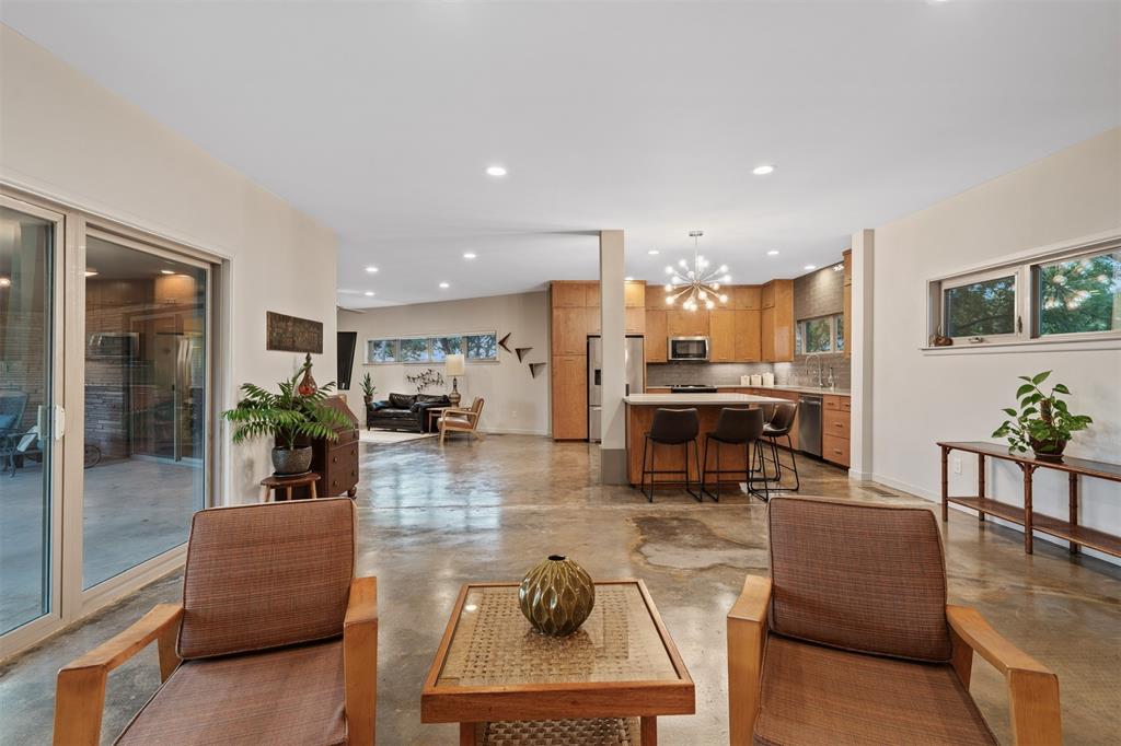 511 Sunset Street Property Photo 7