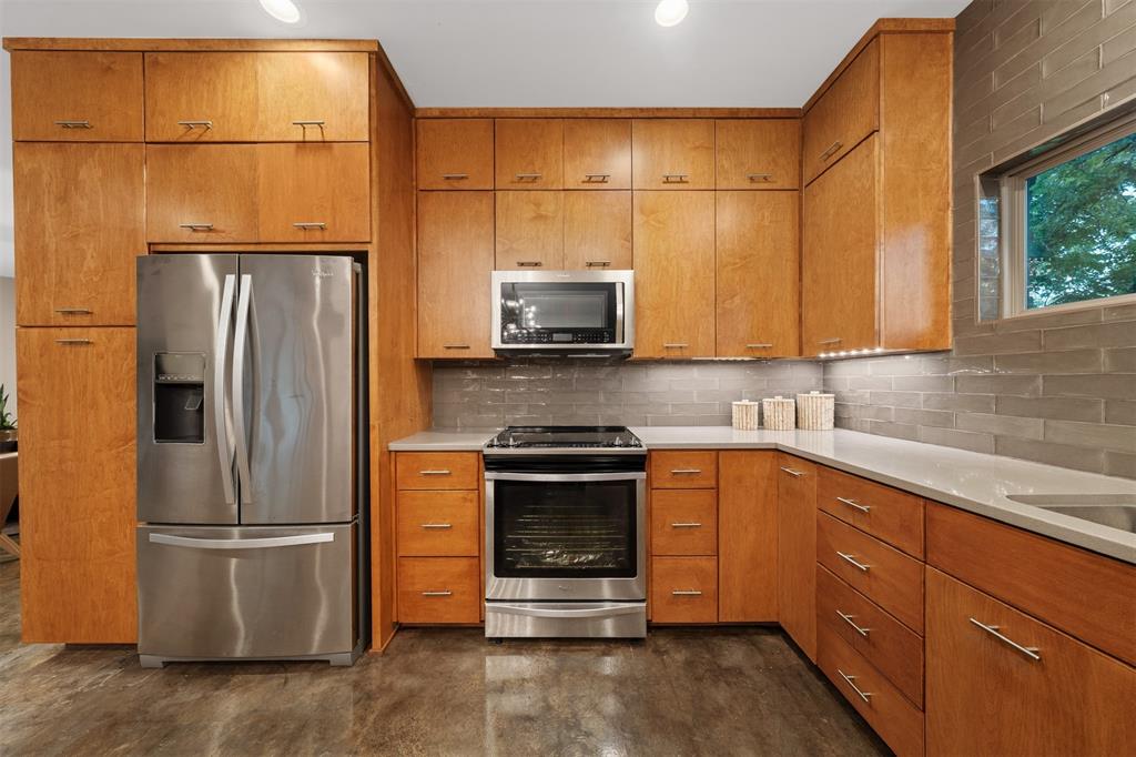 511 Sunset Street Property Photo 9