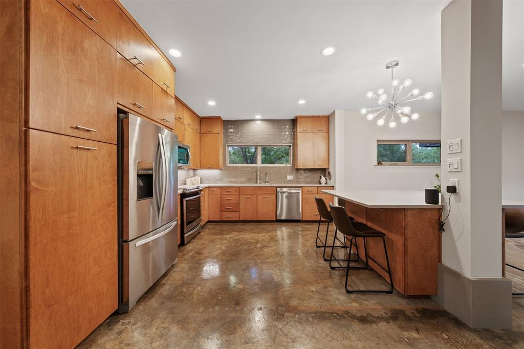511 Sunset Street Property Photo 11
