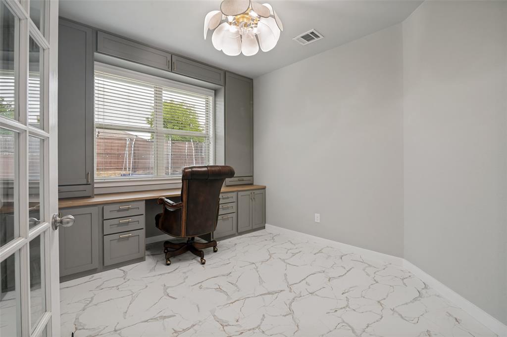 2062 Avondown Road Property Photo 16