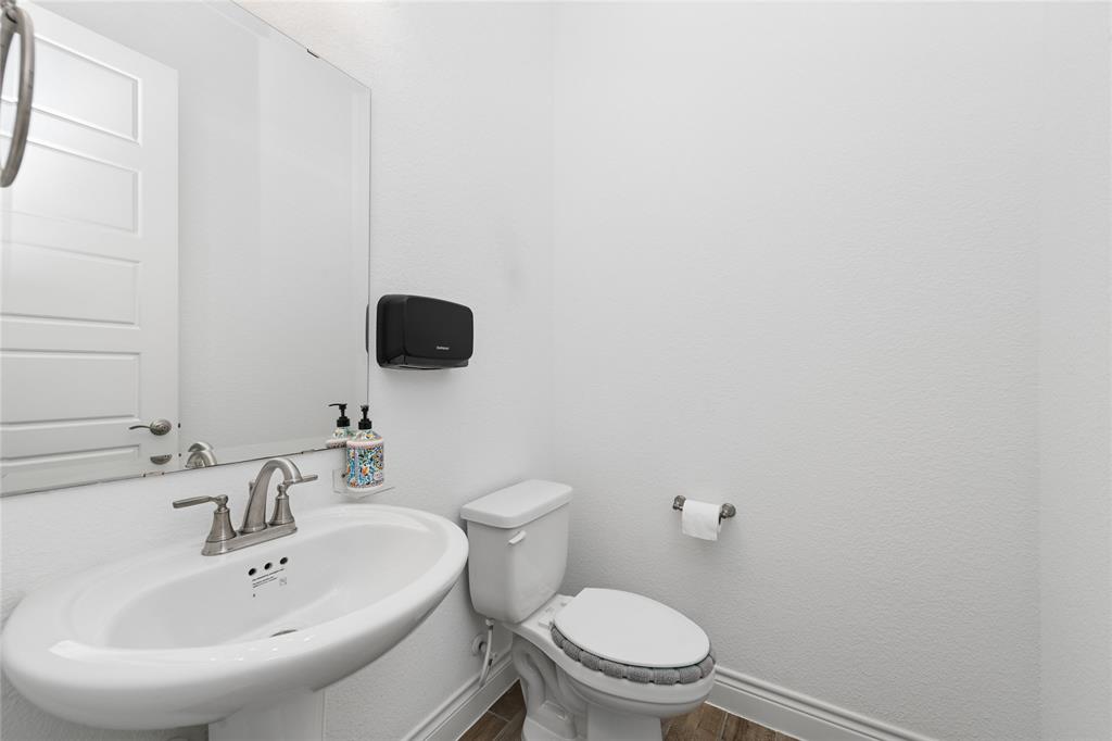 7013 Salmon Springs Drive Property Photo 35