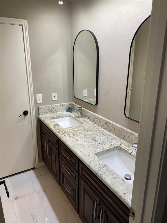 2225 Stone Creek Drive Property Photo 35