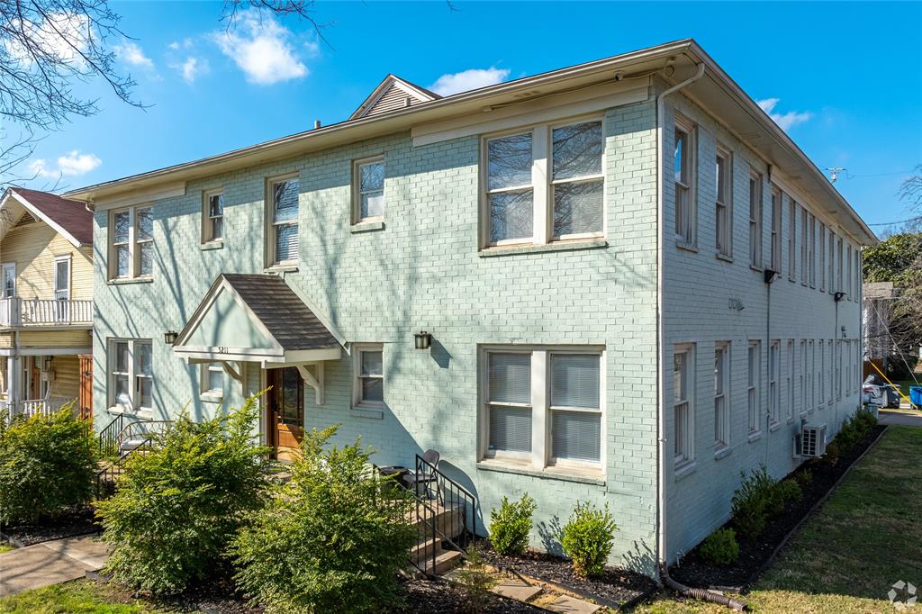 5211 Worth Street Property Photo 2