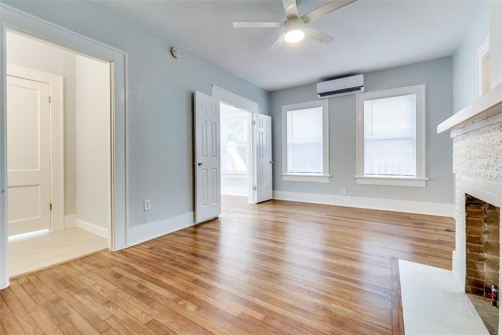 5211 Worth Street Property Photo 6