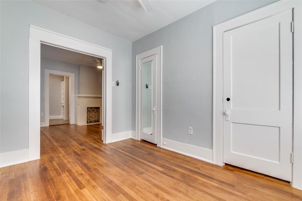 5211 Worth Street Property Photo 7