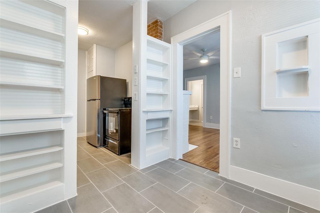 5211 Worth Street Property Photo 9
