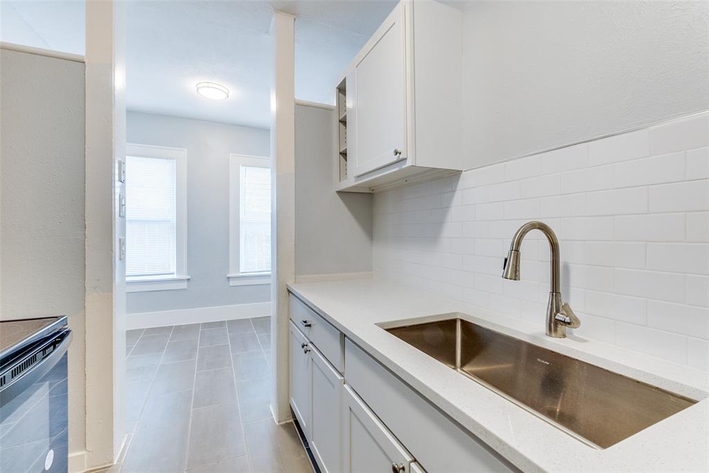 5211 Worth Street Property Photo 11