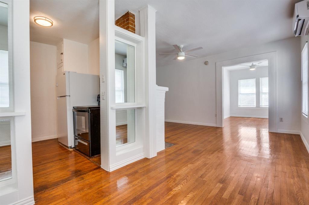 5211 Worth Street Property Photo 28