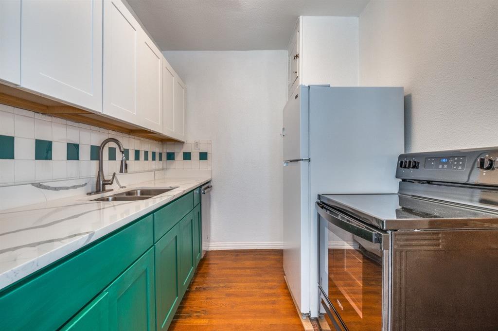 5211 Worth Street Property Photo 29