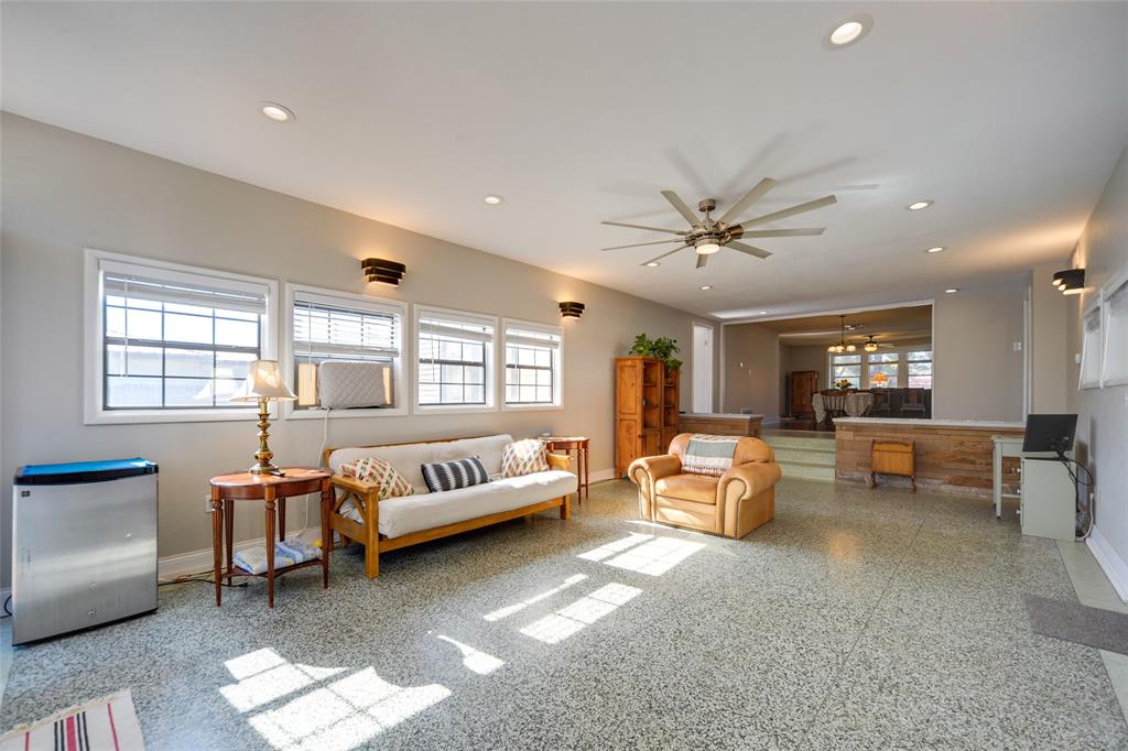 1801 Pine Property Photo 3