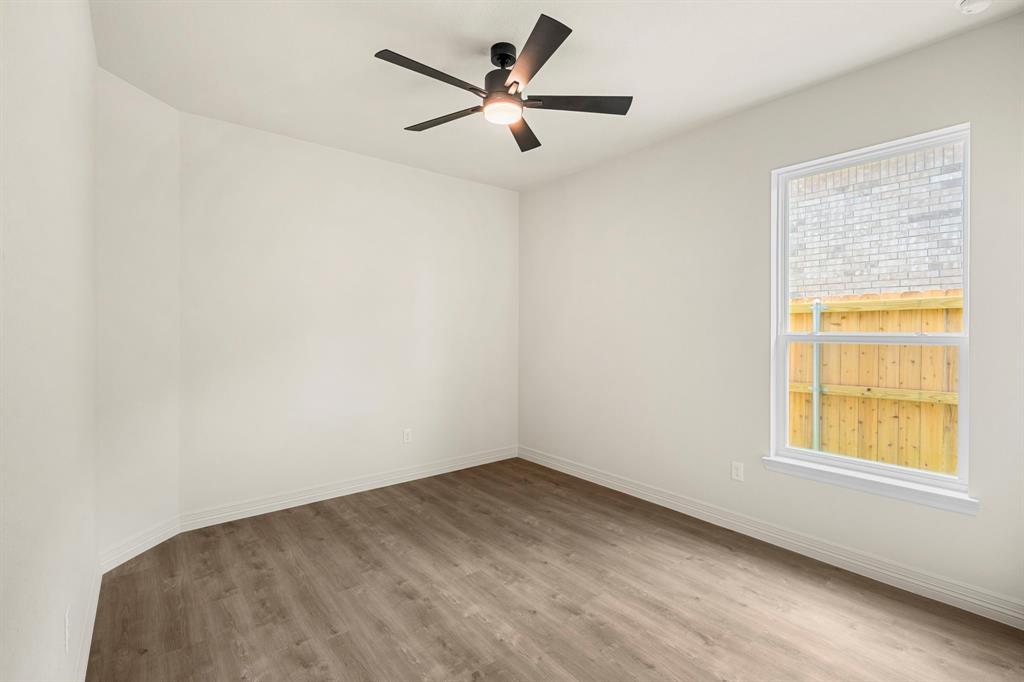 1305 Lone Pine Way Property Photo 14