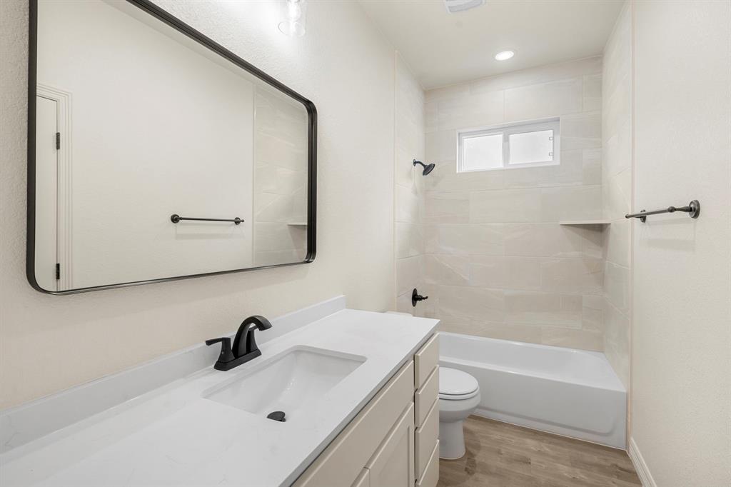 1305 Lone Pine Way Property Photo 15