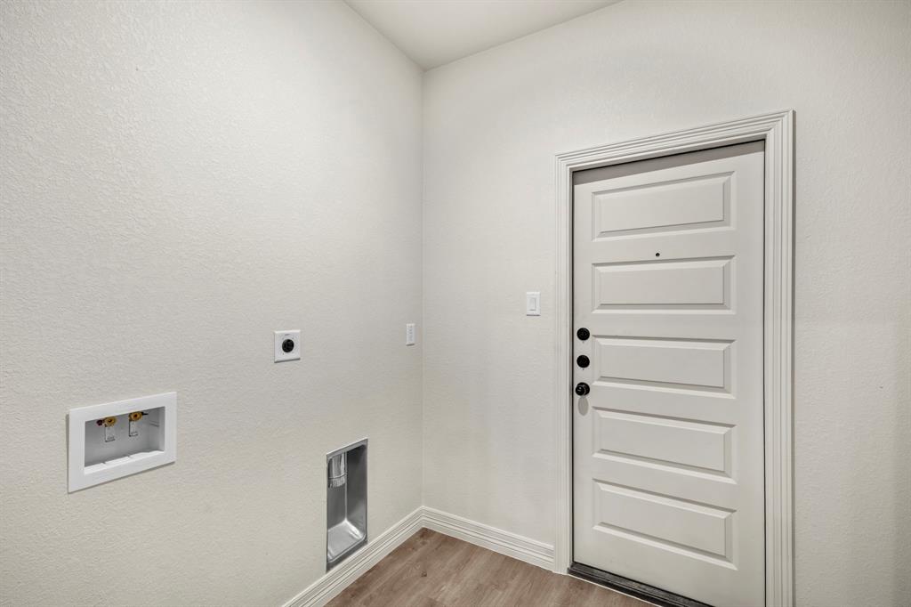 1305 Lone Pine Way Property Photo 17