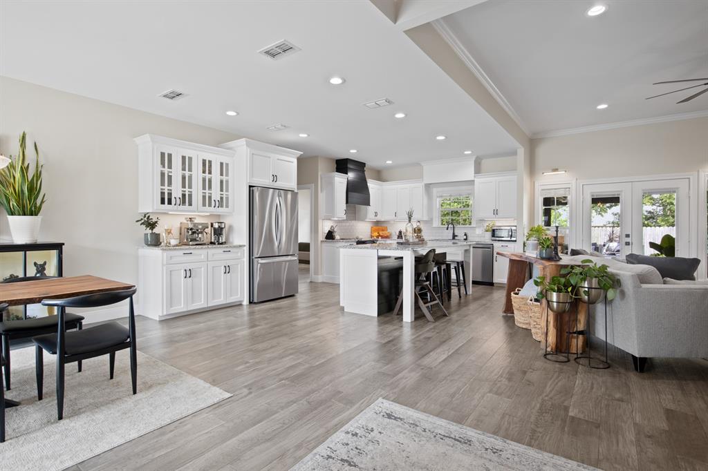 2729 Stone Briar Property Photo 4